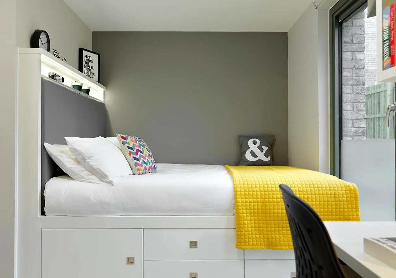 Student Castle Apartment Edinburgh