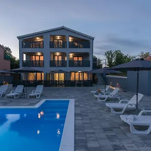 https://apartmani-natalija.in-istria.net