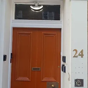 The City- Braveheart House Edimburgo